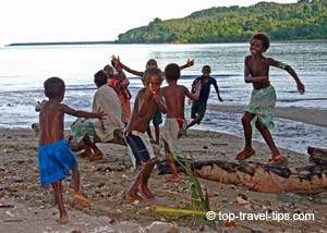 Malekula - Kids playing in a tree